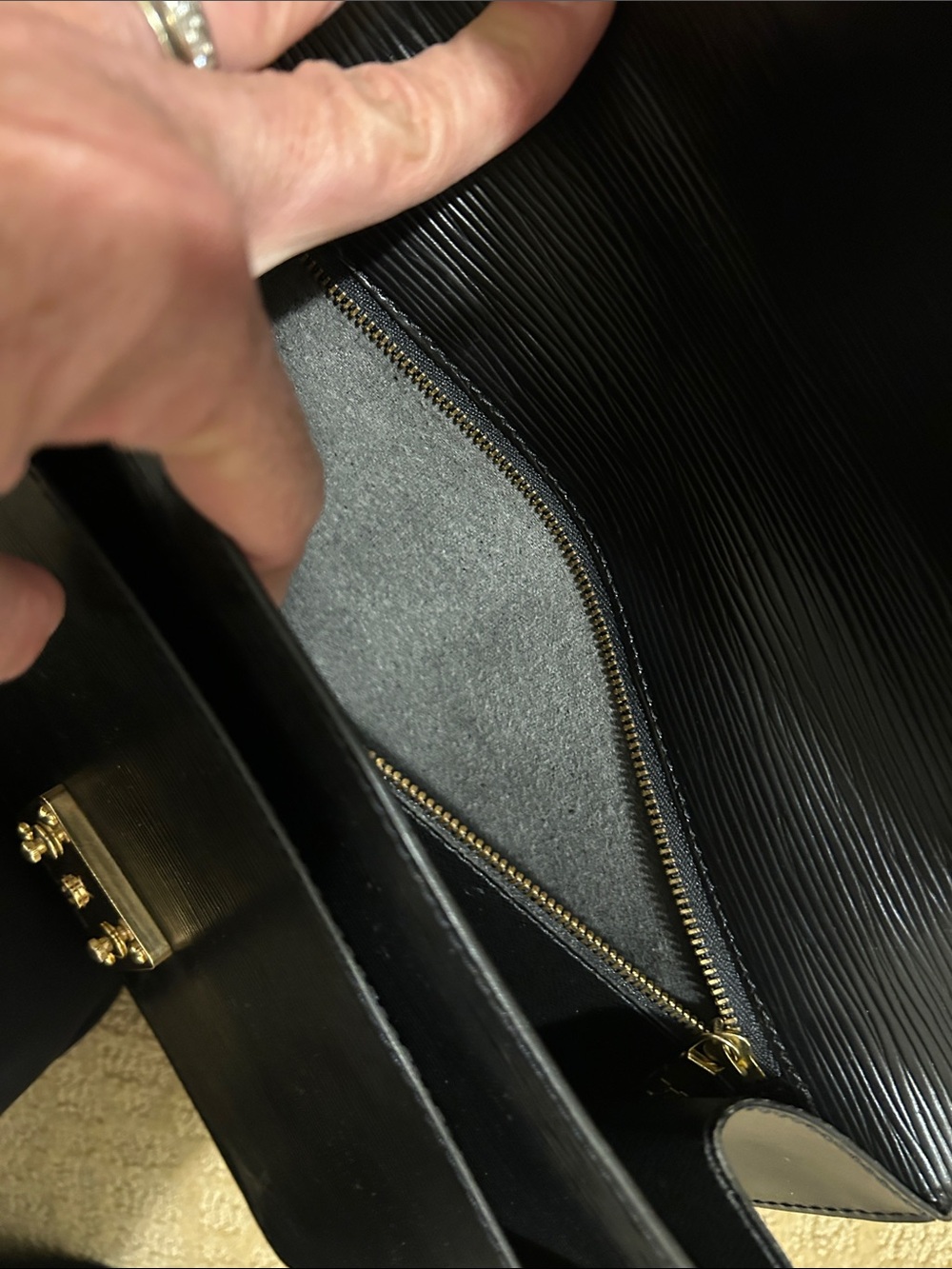 Louis Vuitton Monceau Black Epi Leather Crossbody Hand Bag- Excellent! - Picture 13 of 14
